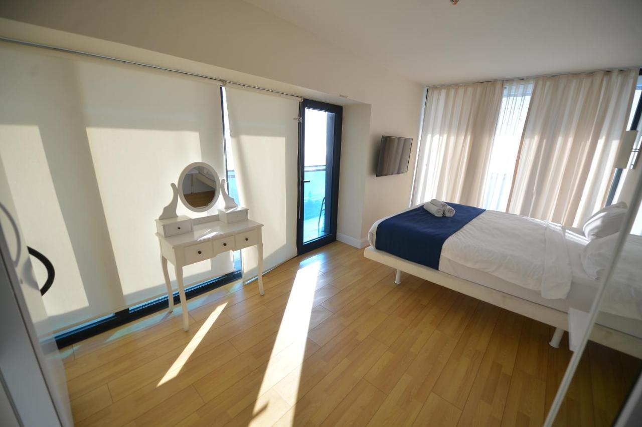 Orbi City Twins Tower Μπατούμι Εξωτερικό φωτογραφία